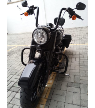Kit Rider para Harley-Davidson Touring Road King com Embreagem Hidráulica: Guidão Ape Hanger Robust 1.1/4" + Cabos - Preto